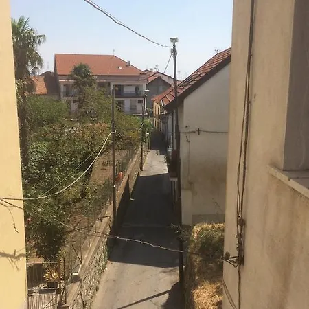 Gli Dei E Le Rose 阿杰罗拉